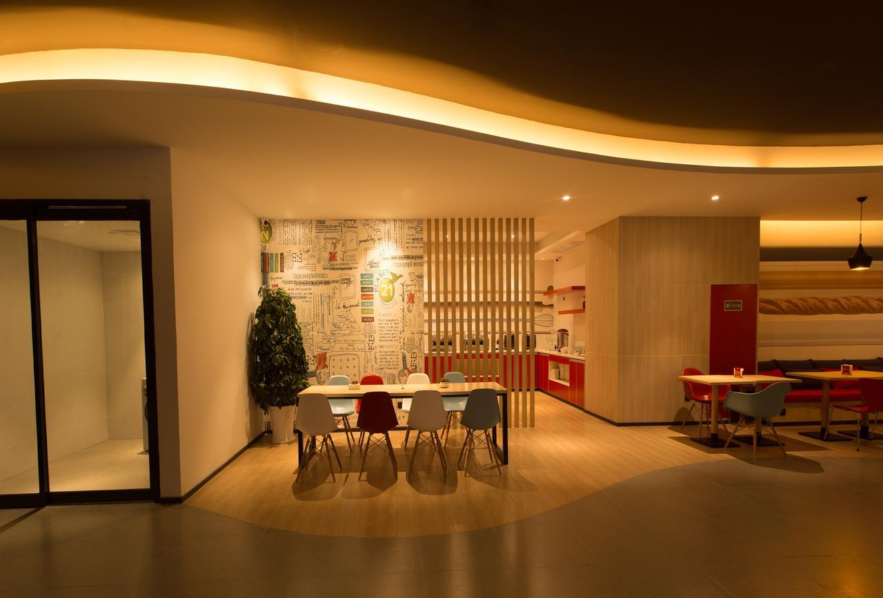 Hotel Ibis Xi'An North Train Station Executive Center Esterno foto