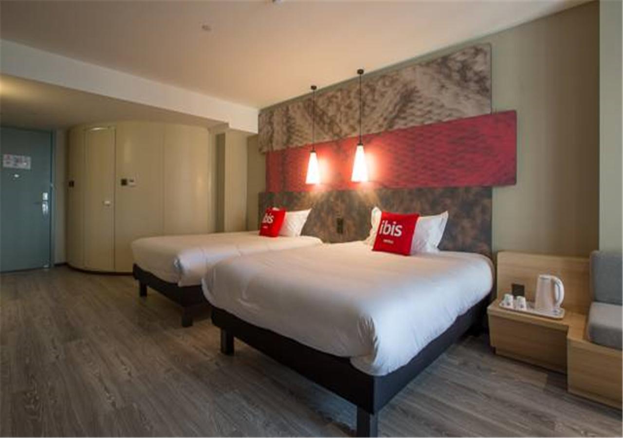 Hotel Ibis Xi'An North Train Station Executive Center Esterno foto